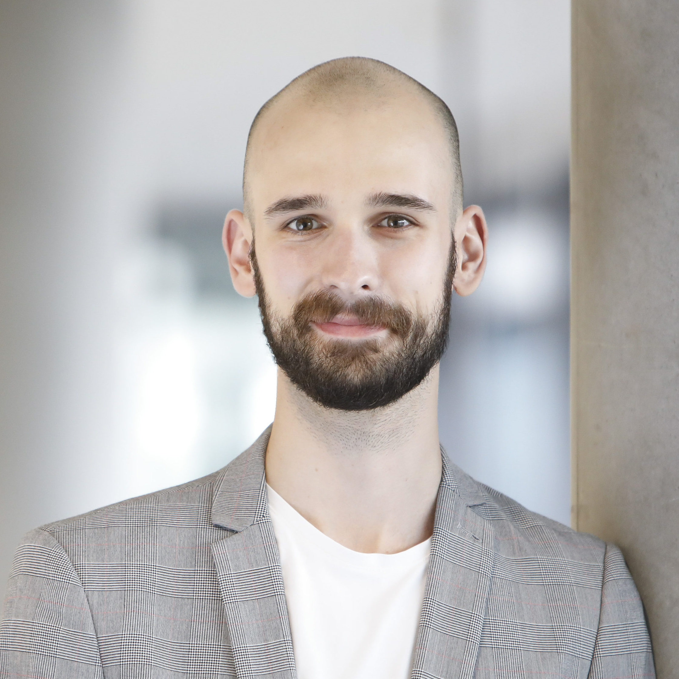 Headshot of Julius Klingelhoefer